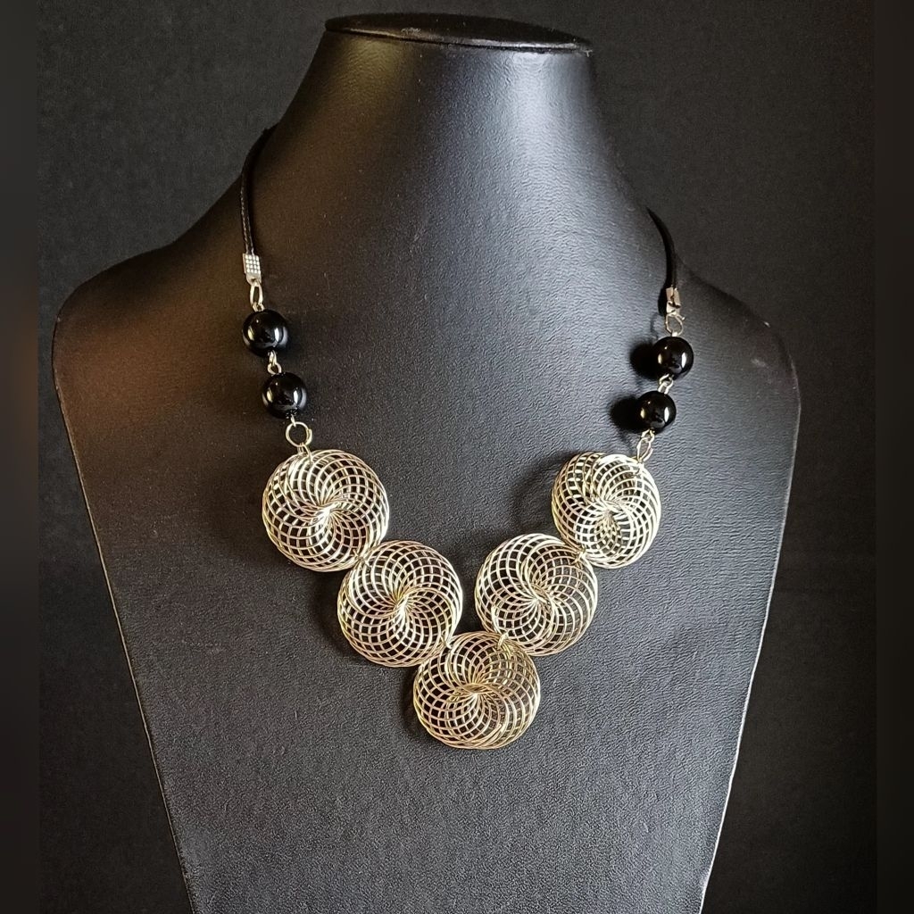 Kalung unik hijab aksesoris fashion kekinian unik cantik simple kalung lucu aksesoris hijab cantik