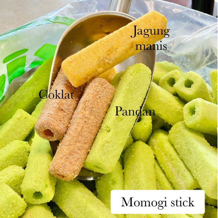 Momogi Stick 100gr Snack Momogi Curah Pandan Coklat Jagung Manis