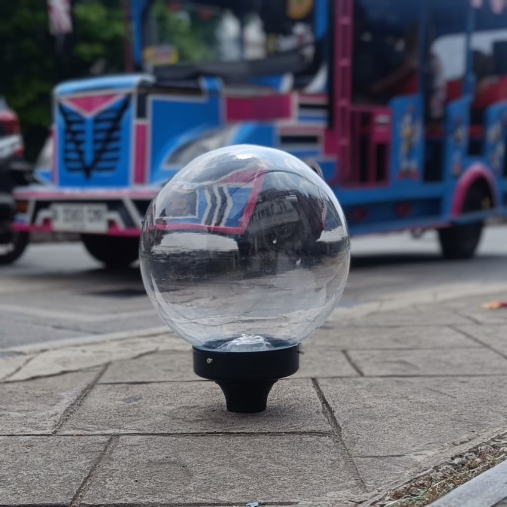 lampu taman bulat bening D 25cm lebar 25cm