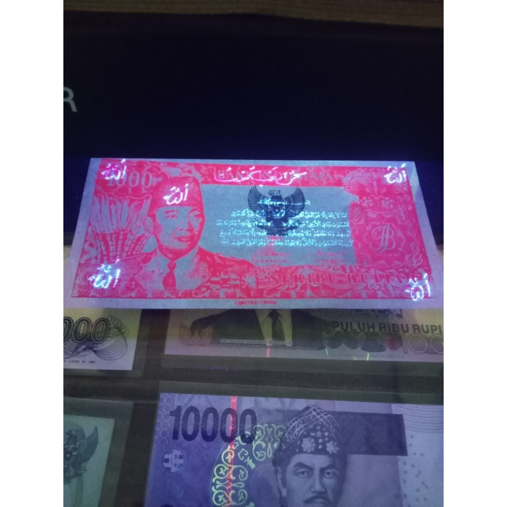 uang souvenir 1000 soekarno 1964