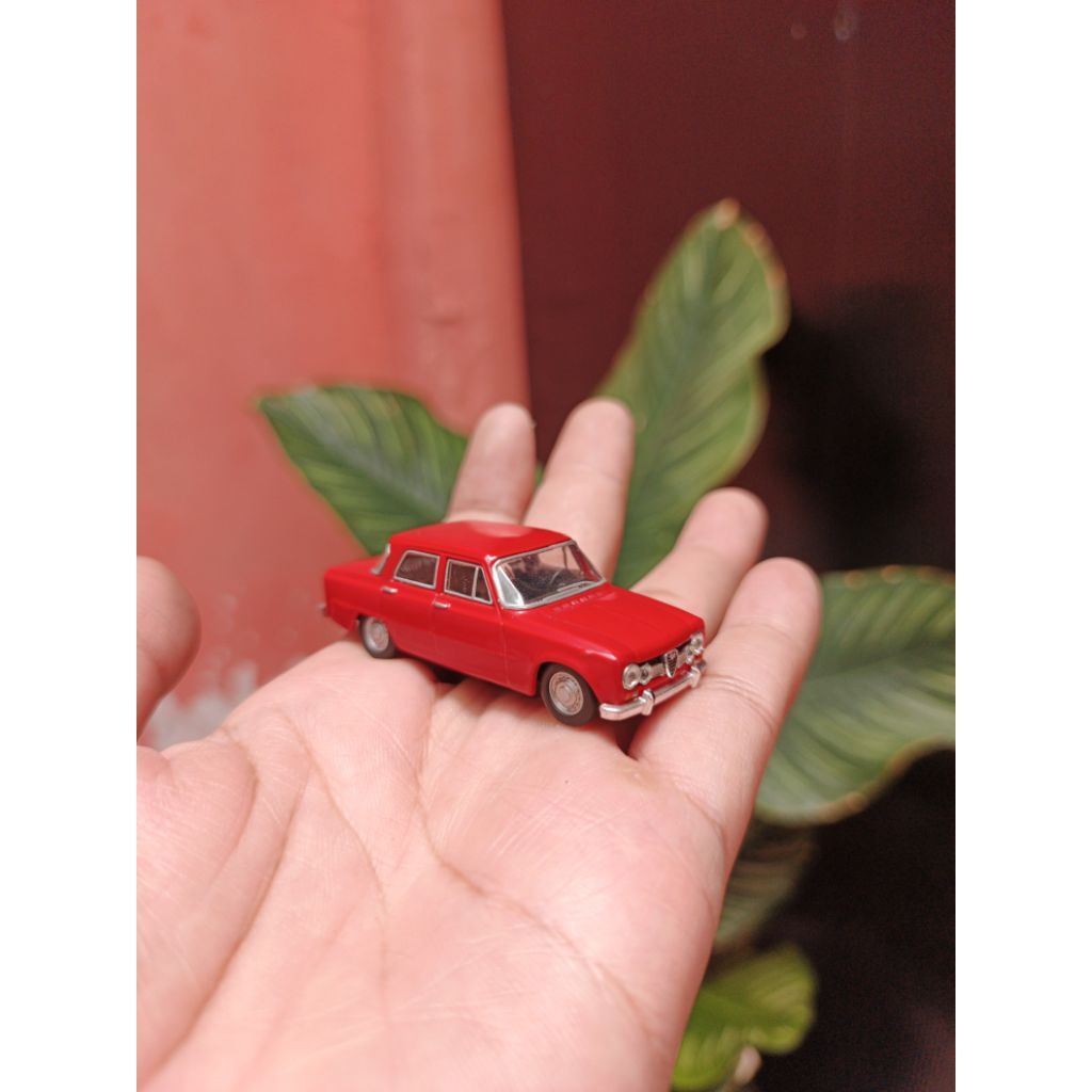 Diecast KYOSHO ALFA ROMEO Giulia TI 1/64 Loose Miniscale