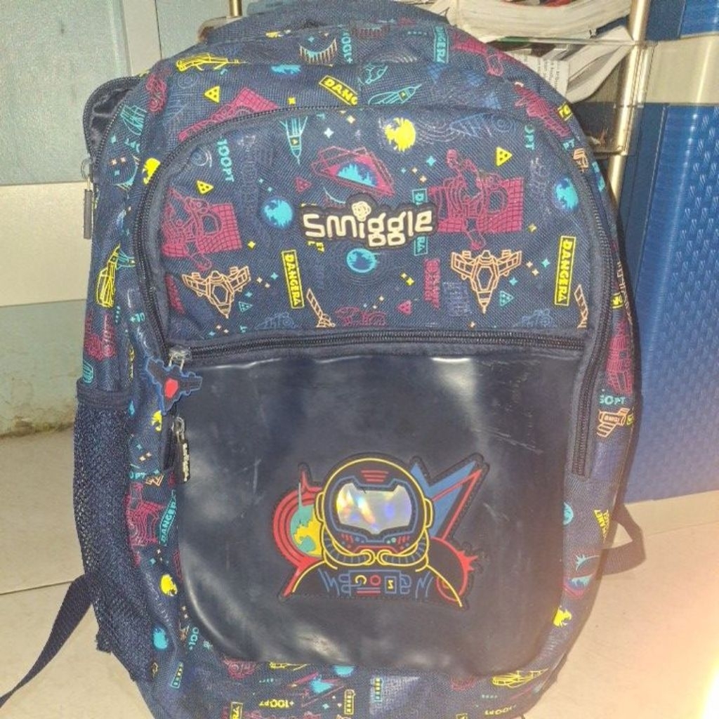cuci gudang tas smiggle + free lunch boxnya preloved original