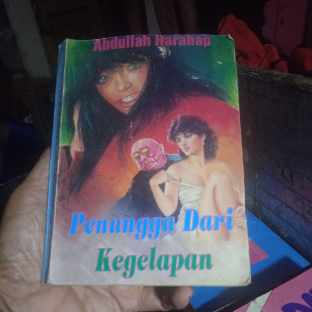 buku Abdullah Harahap, Penunggu dari Kegelapan, novel horor, buku original jadul