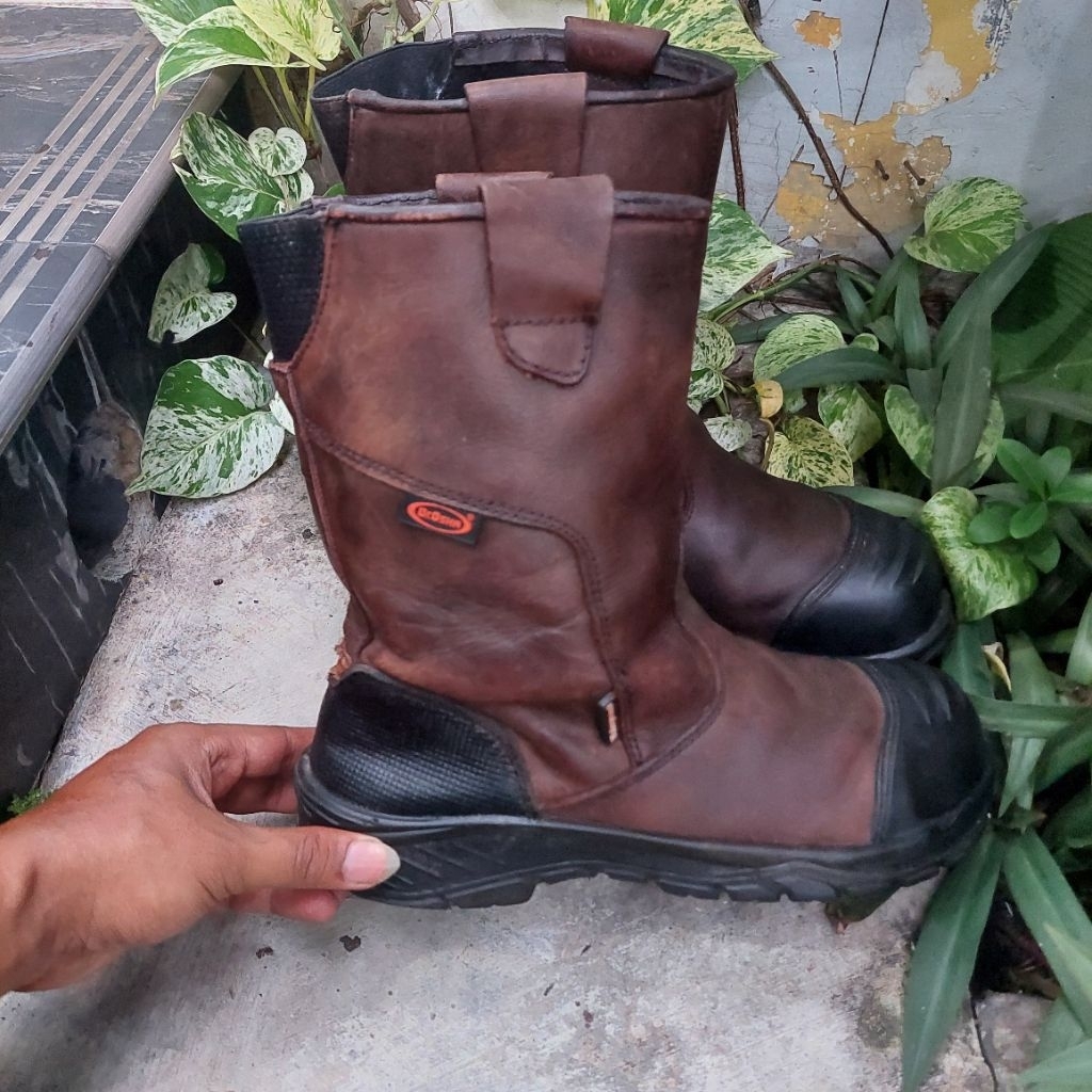 sepatu safety boots Dr osha mustang 3373 size 41(27cm)