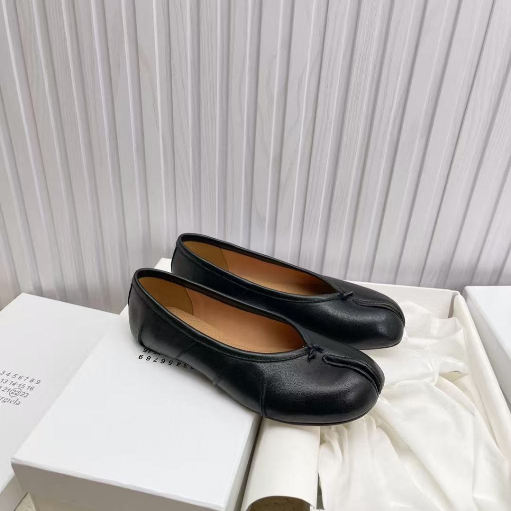 Maison Margiela Tabi Leather Shoe Black VVIP Quality Branded Import Sepatu Wanita