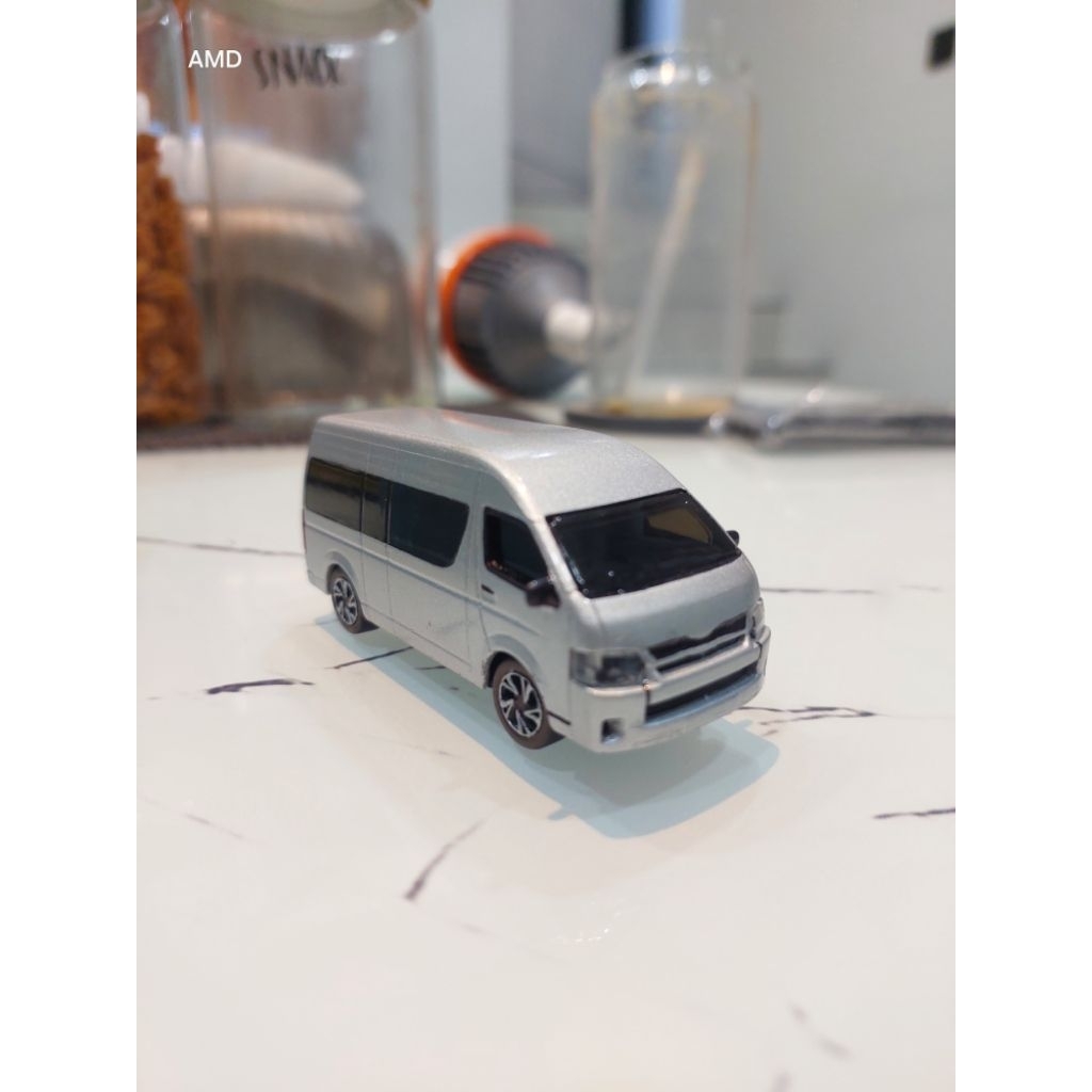 diecast miniatur toyota hiace commuter hiace silver skala 64 custom repaint silver