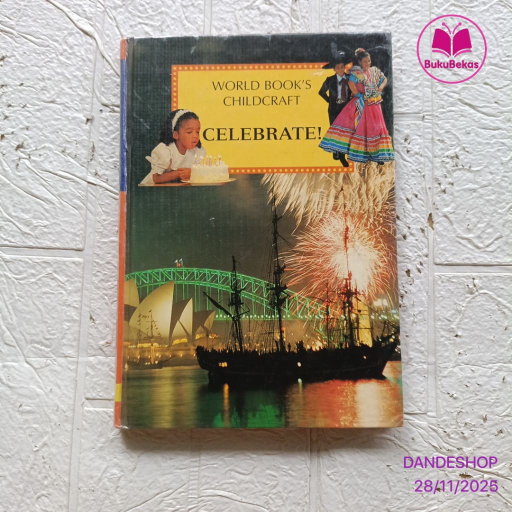 (english) World Book's Childcraft Celebrate  HARDCOVER - Buku Pengetahuan Anak Bekas