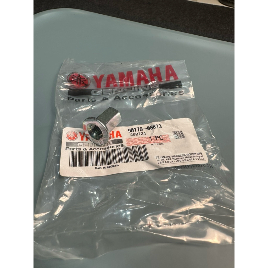 NUT MUR BAUT HEAD COP KOP  BLOK CYLINDER HEAD FIZR F1ZR ORI ORIGINAL 90179-08813