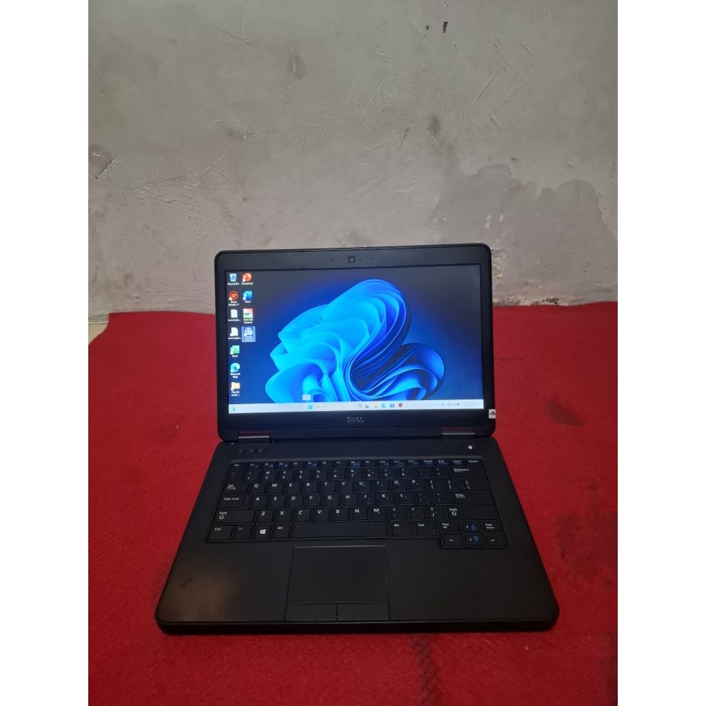 Dell lattitude E5440 intel core i5 Generasi 4 Ram 8 ssd 128