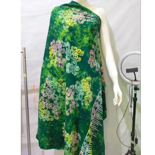 kain bali warna hijau