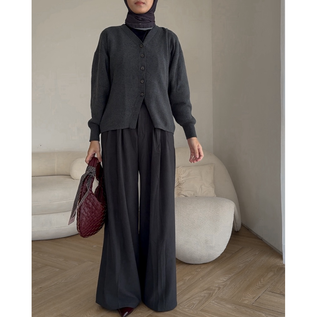 PL Nueta - Jane Fitted Cardigan