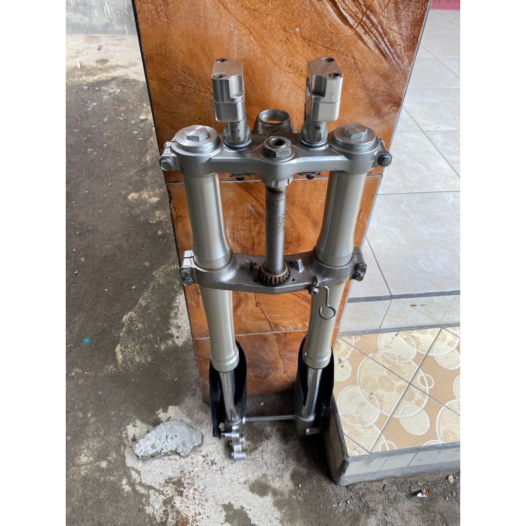 Shock Depan USD KLX BF Shockbreaker UpSide Down KLX Warna Silver Original Copotan Motor