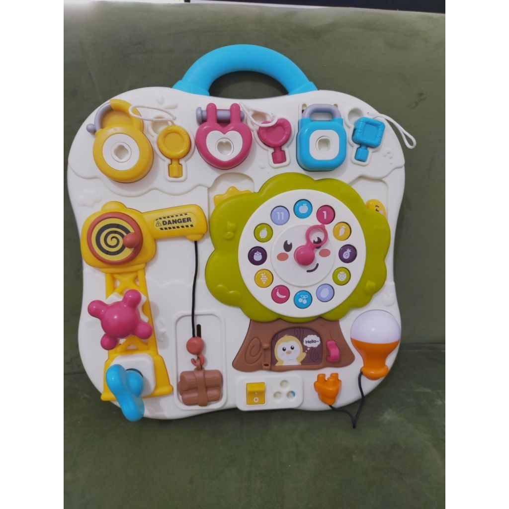 preloved mainan anak / Montessori busy board music / for kids