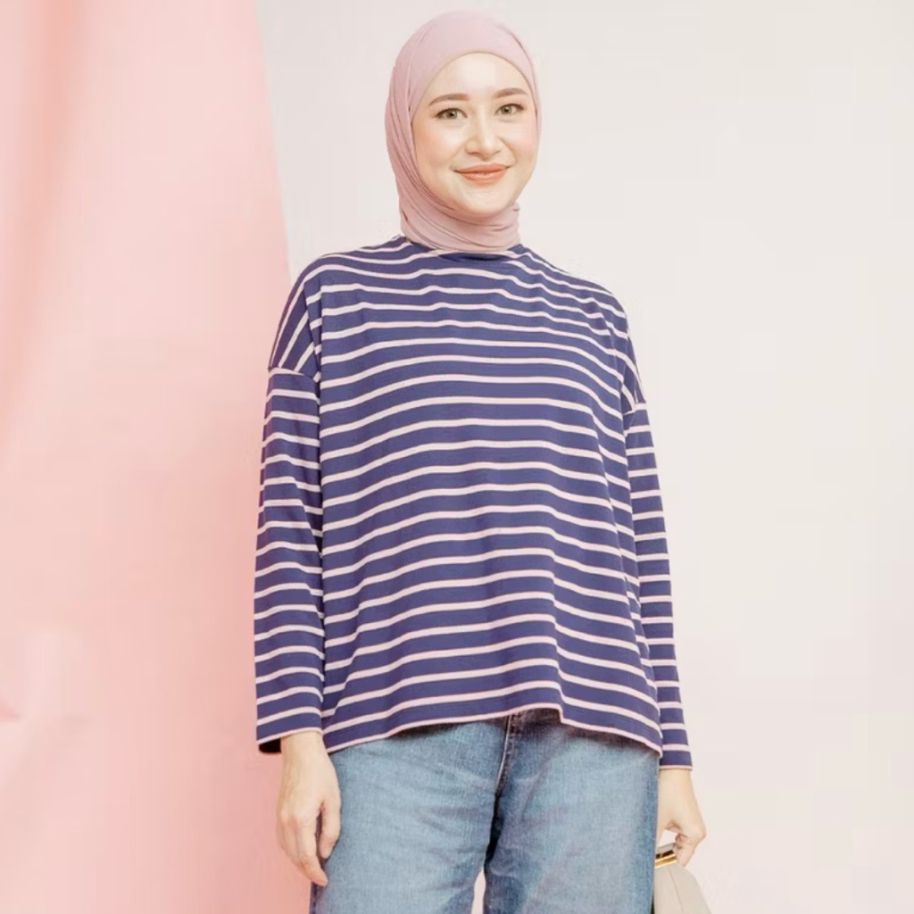 Hijab Chic - Ulyani Dark Blue Stripe Tshirt Oversized [ Preloved ]