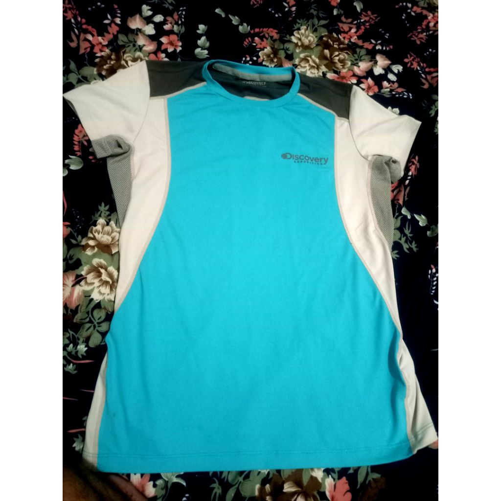 baju olah raga cewek branded discovery expedition model Stretch melar press body, size M