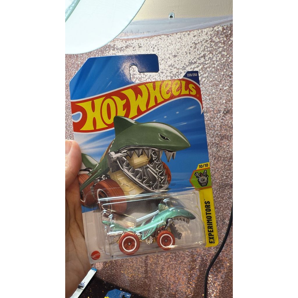 Hot Wheels / Hotwheels Shark Bite