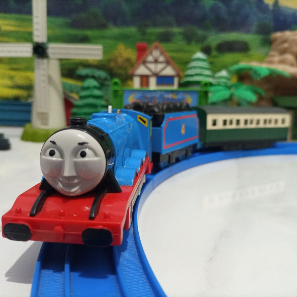 Takara Tomy Kereta Plarail Gordon (Thomas Series)