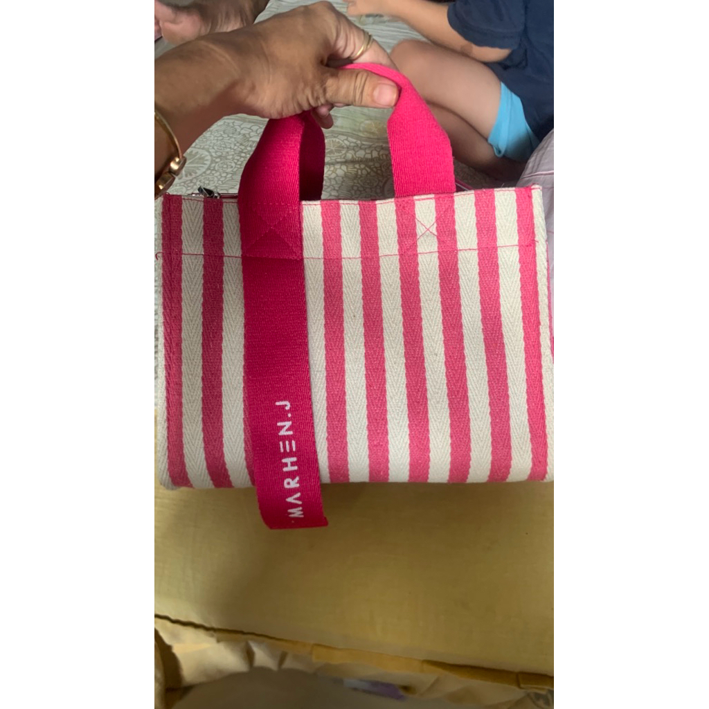 tas wanita Marhen J