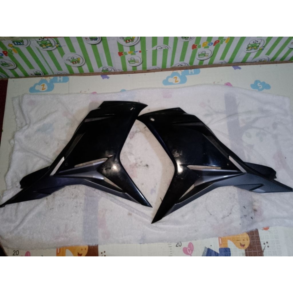 fairing pairing sayap set kanan/kiri Honda CBR  150R LED facelift original k45