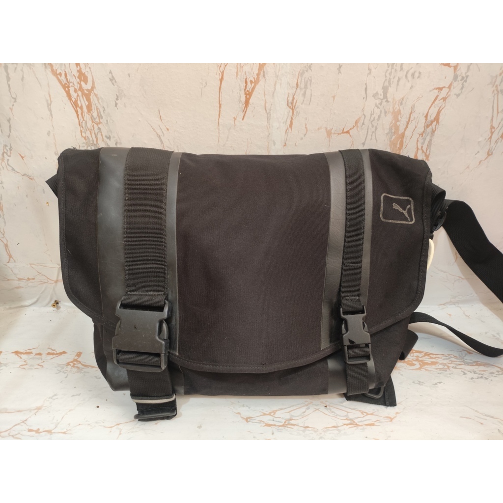 tas selempang sling puma black