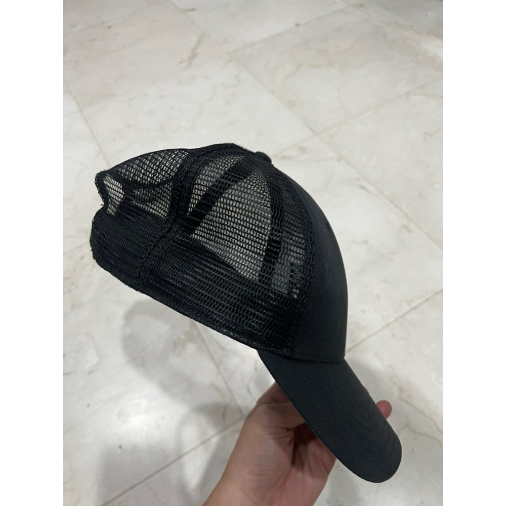 The north face trucker hat black