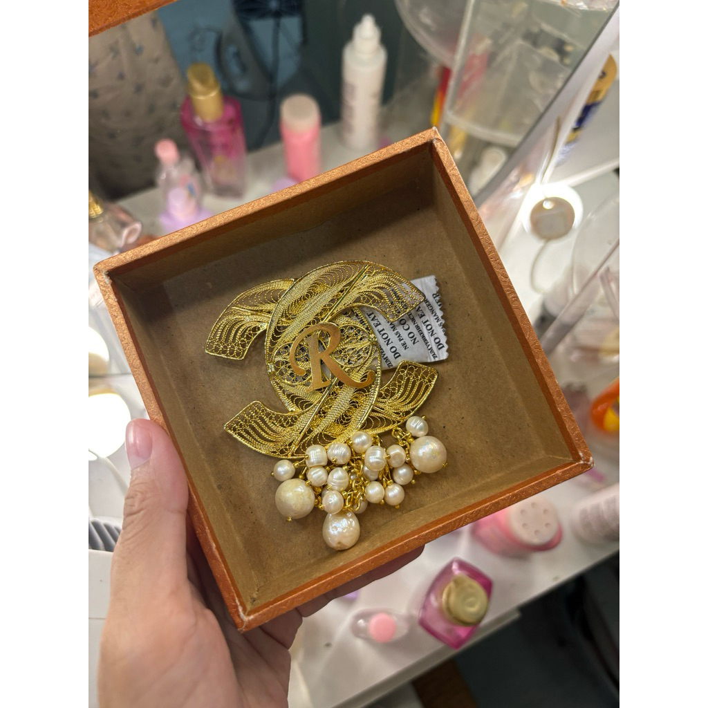 PRELOVED NEW BROS HURUF R MUTIARA KEBAYA MEWAH