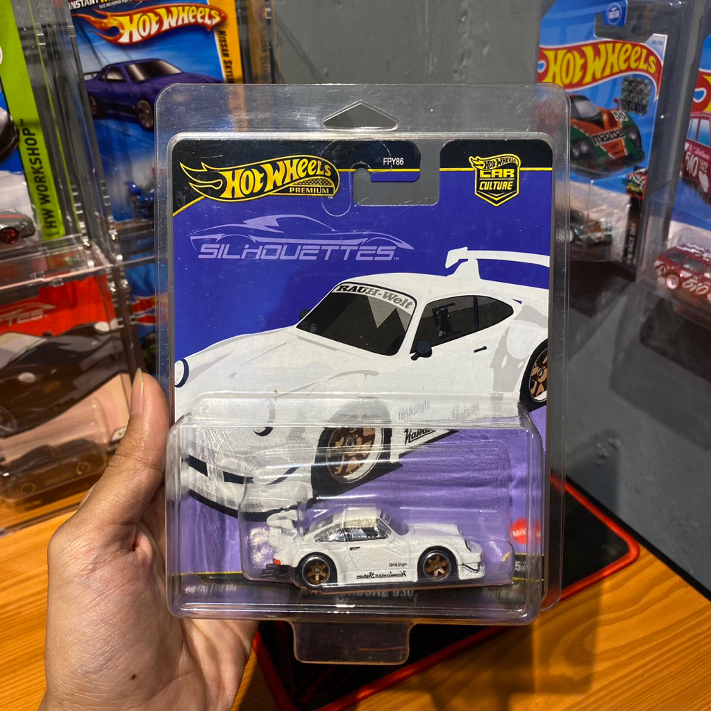 Hotwheels Porsche 930 RWB Silhouettes putih (japan stiker)