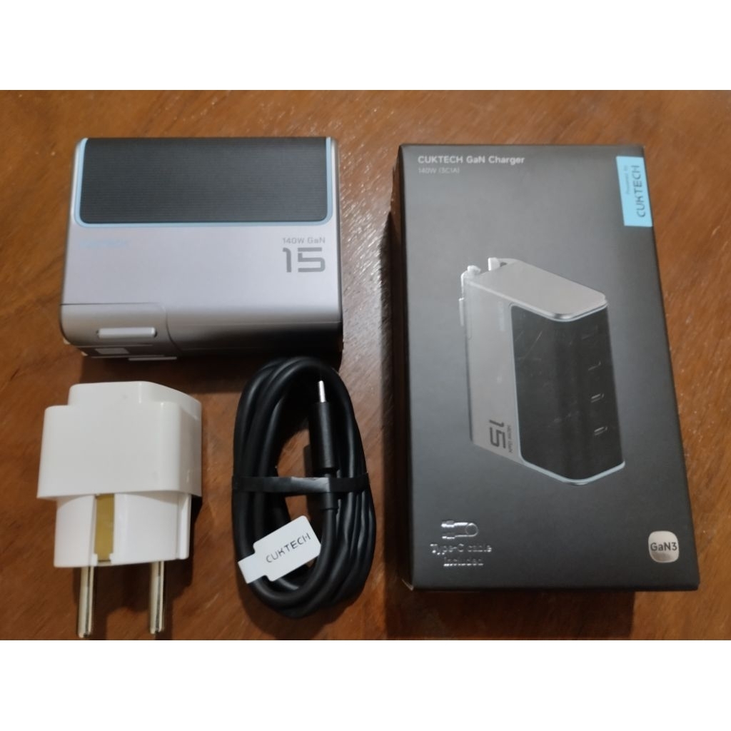 Cuktech Gan Charger 140W include cable C to C