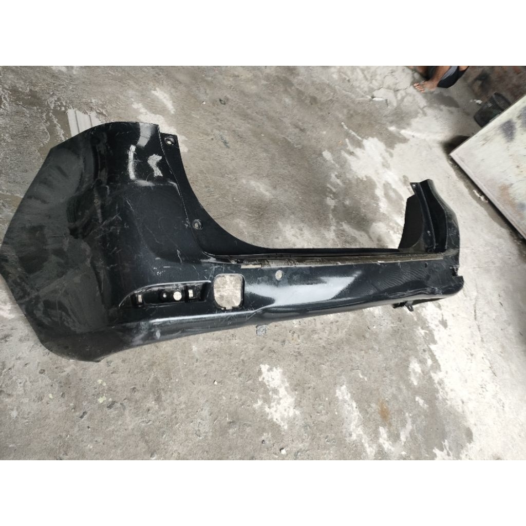 bemper belakang Avanza 2016