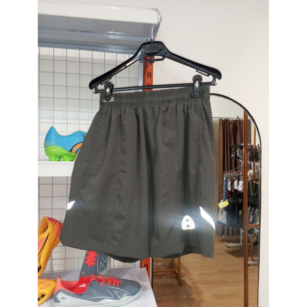 Celana Pendek abu abu Under Armour