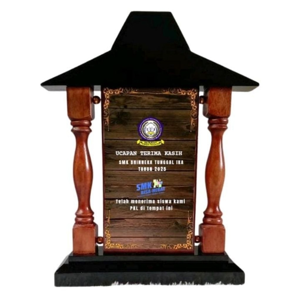 PLAKAT KAYU RUMAH JOGLO , VANDEL KAYU, PLAKAT WISUDA, PLAKAT MURAH, PLAKAT AKRILIK, PLAKAT MARMER#PL