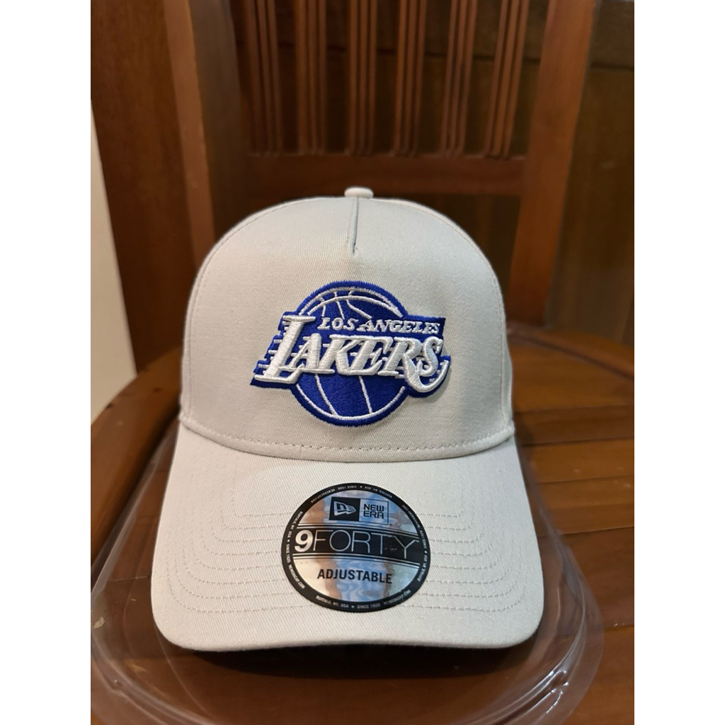 topi new era lakers