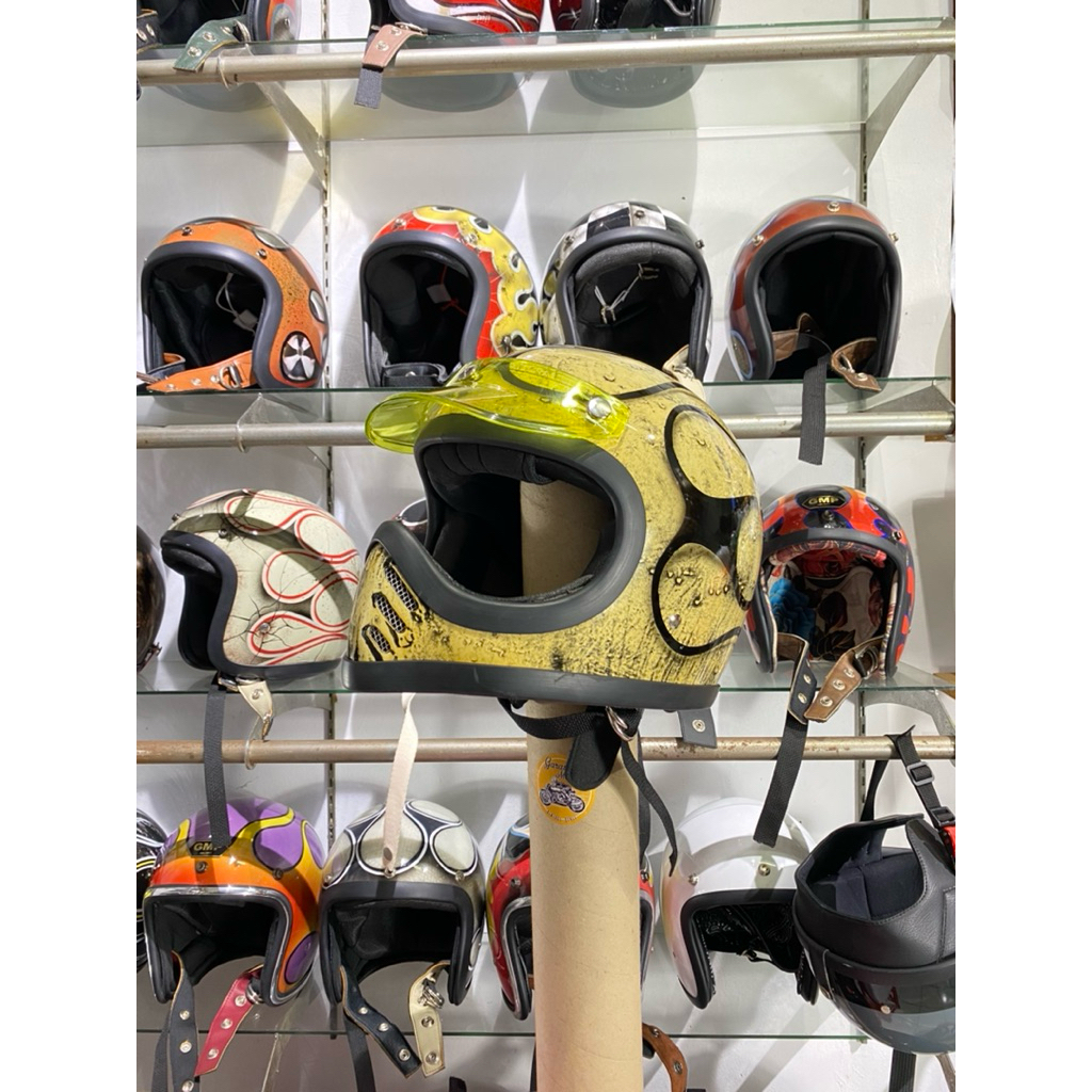 Helm Cakil moto 3 custom