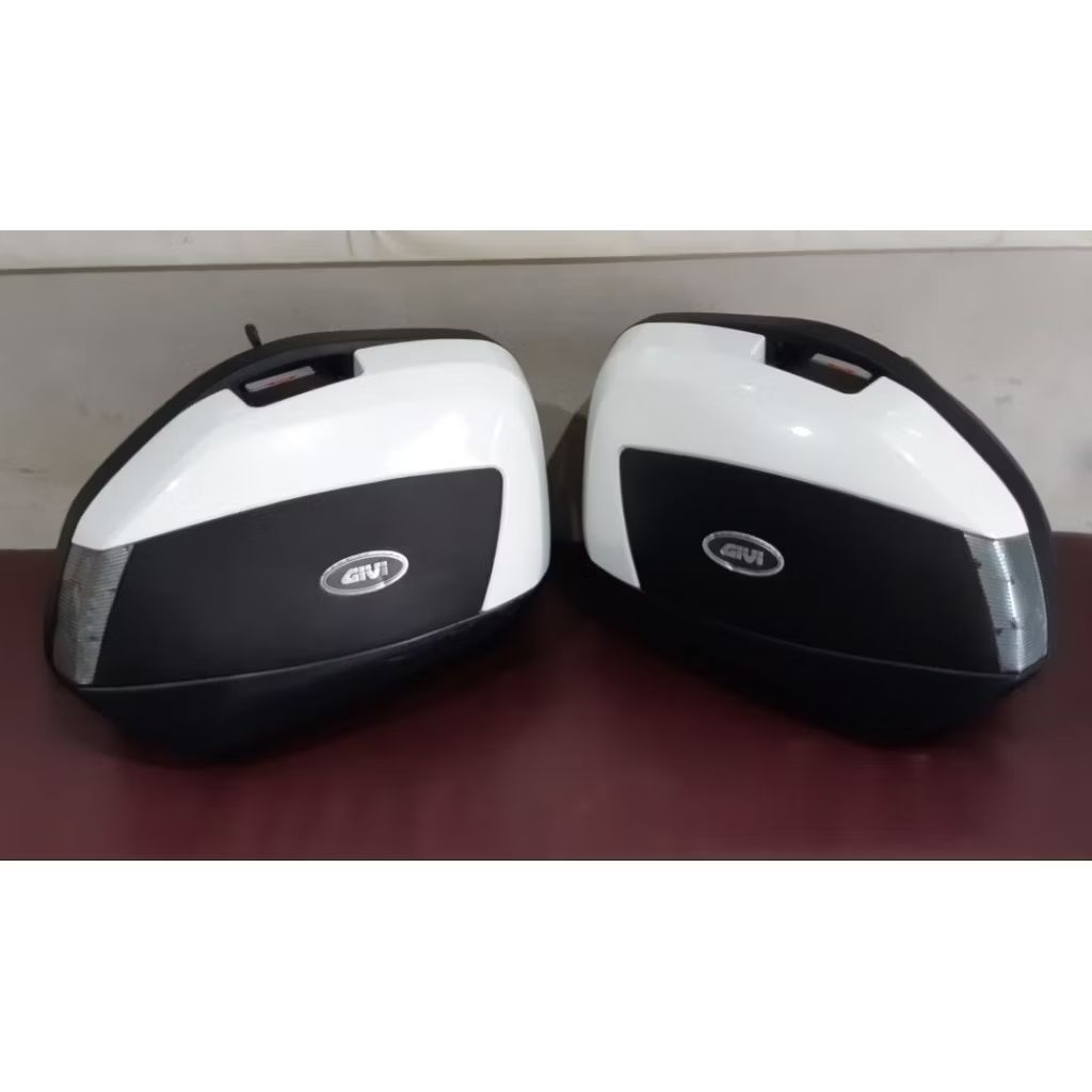 GIVI BOX V35NT Tech Pannier Side Case Monokey