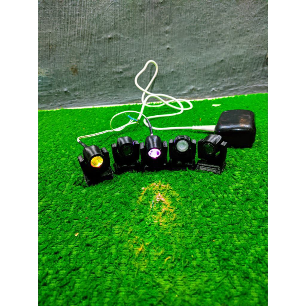 Moving head beam mungil 4 biji parled sound miniatur (TIDAK BISA BERGERAK) lengkap dengan kabel USB 