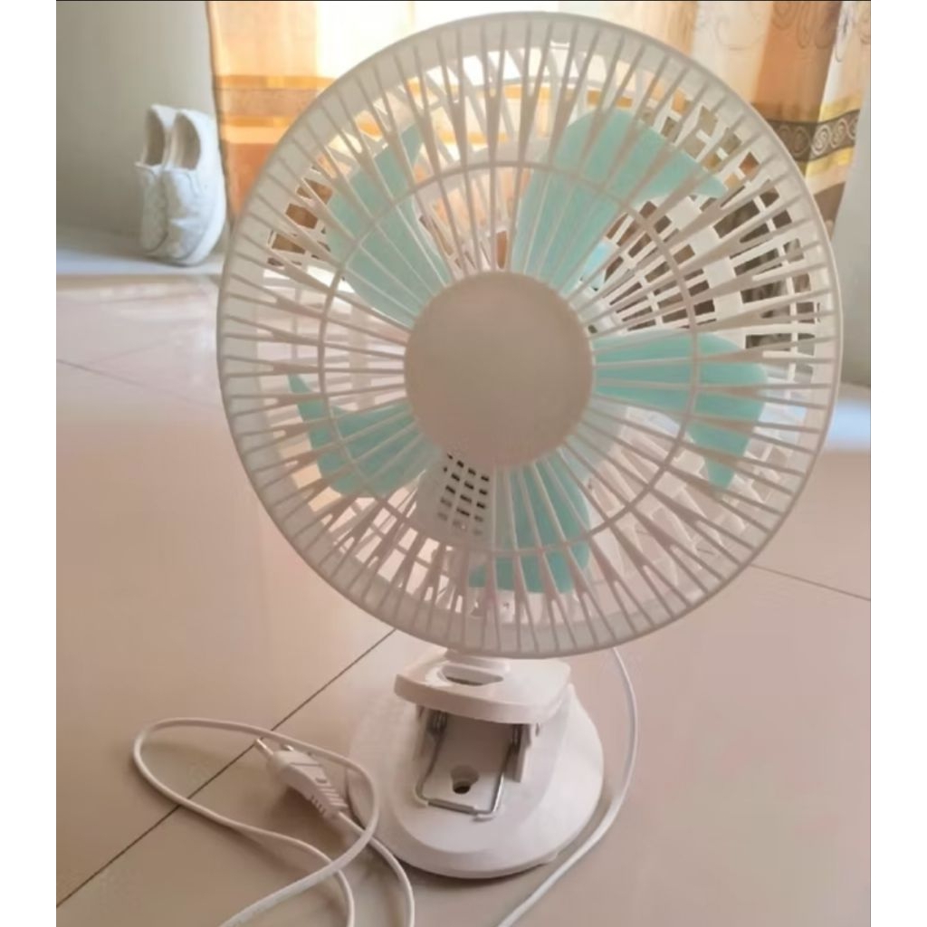 Kipas Angin Dinding Kipas Angin Jepit Kipas Angin Besar Angin Kenceng QQ 1788