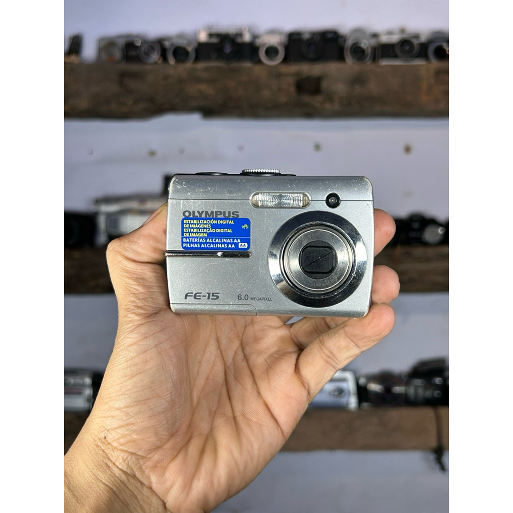 Kamera Olympus FE-15 Bekas – Semua Fungsi Normal, Lensa Bersih, Ada Garis Saat Foto Terang