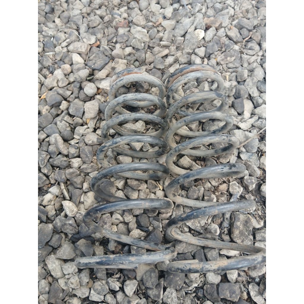 coil spring per depan belakang KIA Carens 1