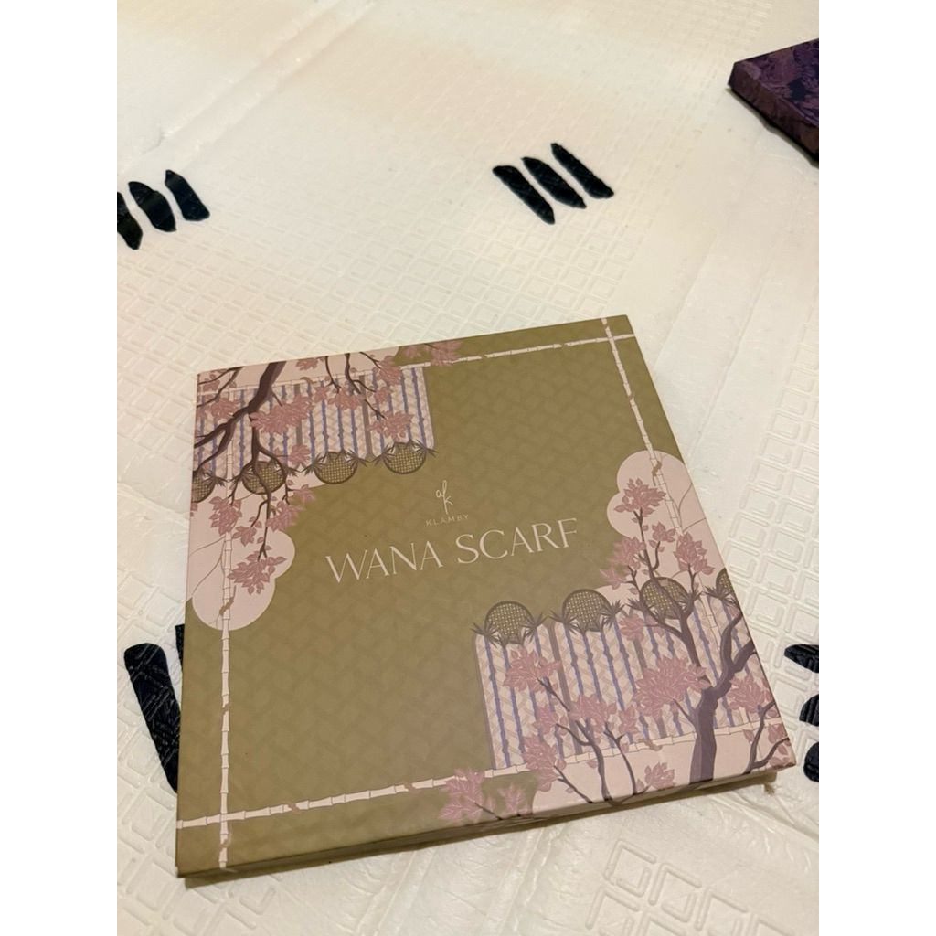 PRELOVED Hijab Wearing Klamby - Wana Scarf