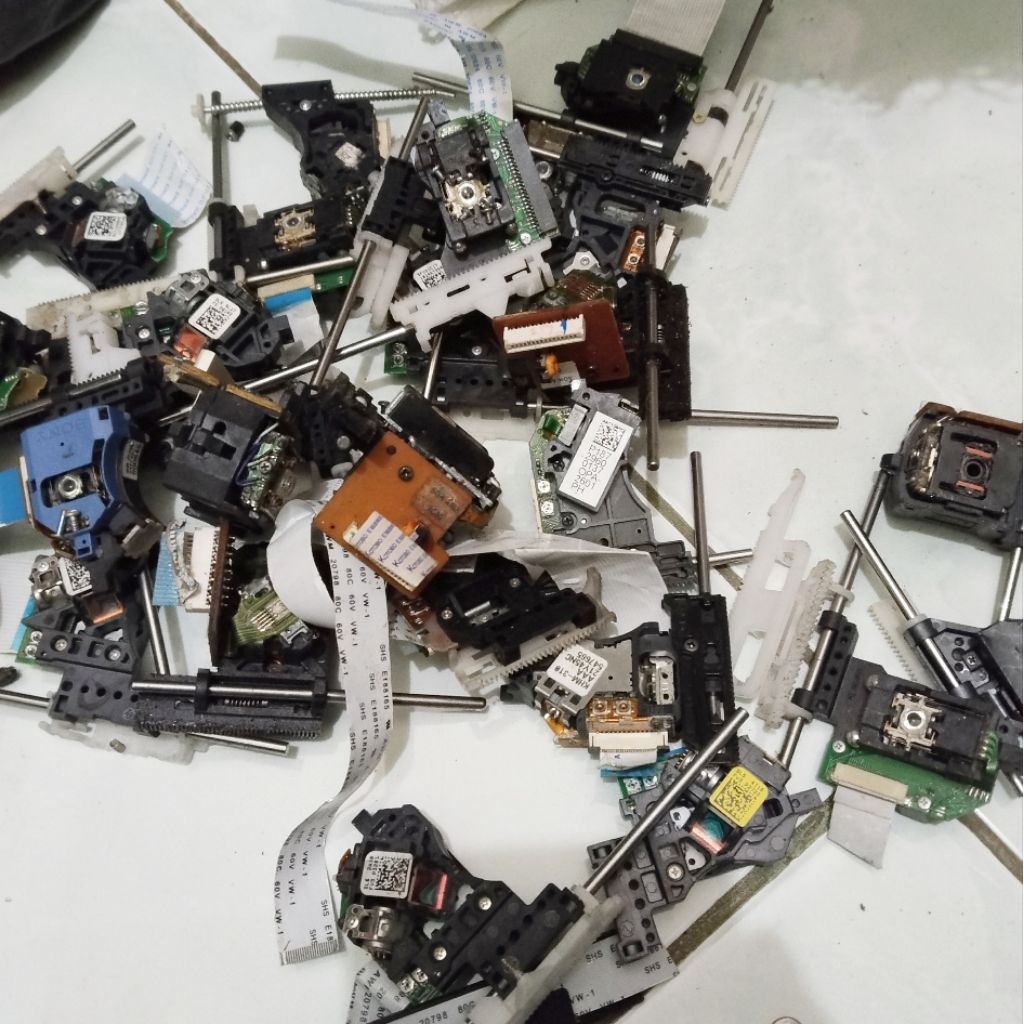 kilon optik bekas dvd player dan Cd pleyer jual leburan
