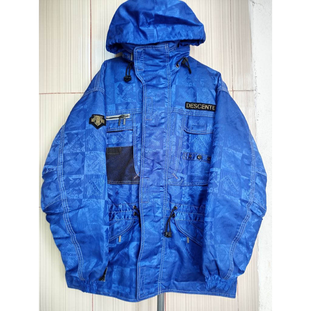 Vtg DESCENTE Racing SNOWBOARD SKI Outdoor, Preloved