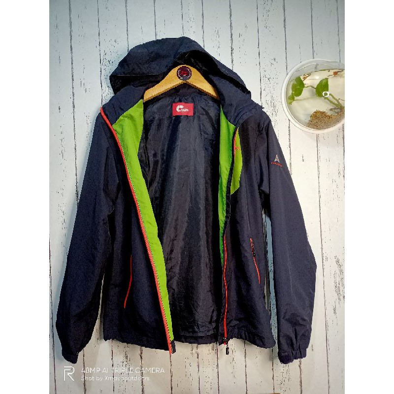 JAKET NEPA XVENT INTERHOL