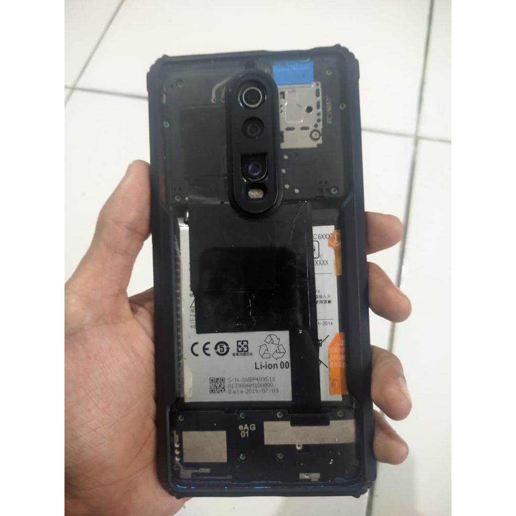 Second Xiaomi Mi 9 SE 6/126 (Cek Deskripsi)