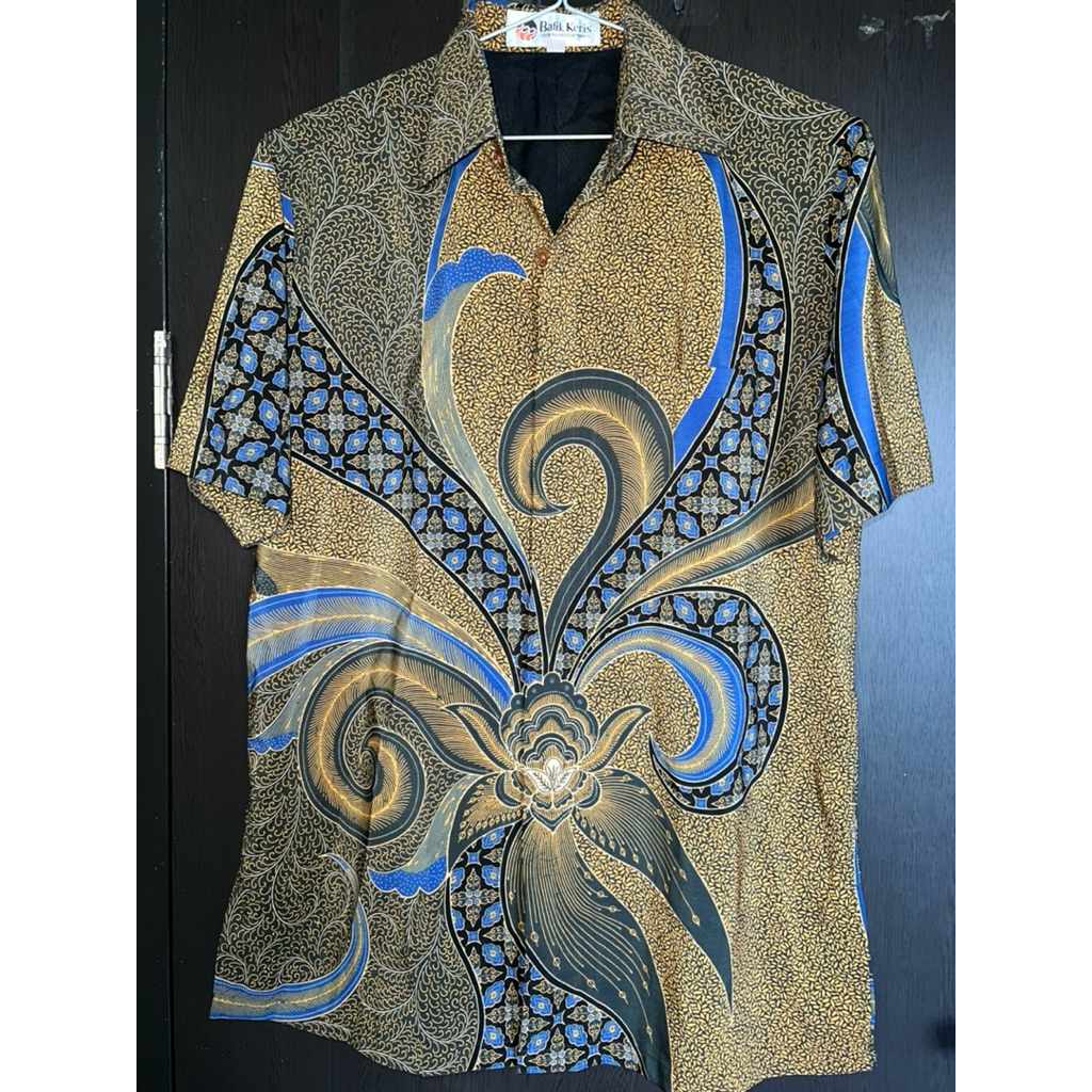 Preloved Kemeja Pria Batik Keris