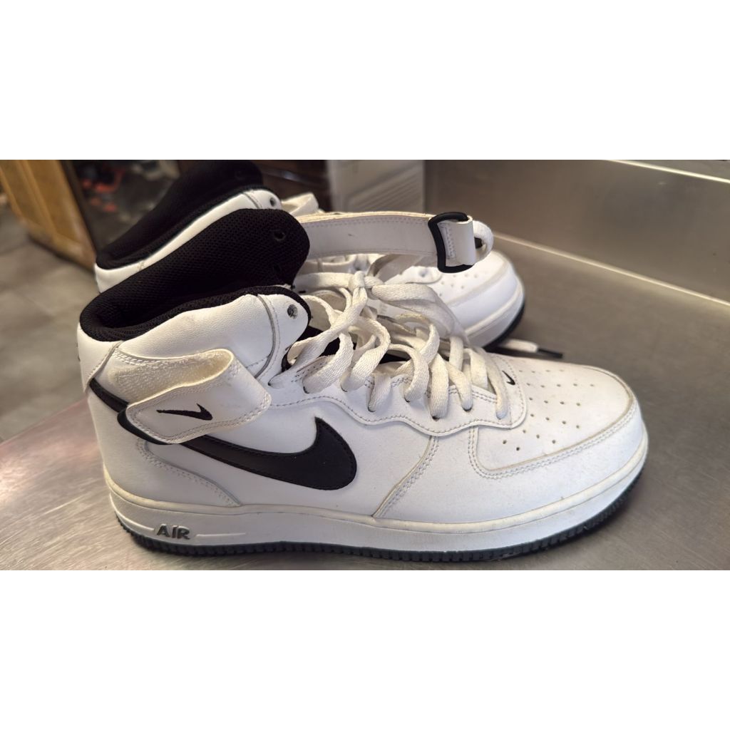 Sepatu Putih Nike Air Preloves Size 45