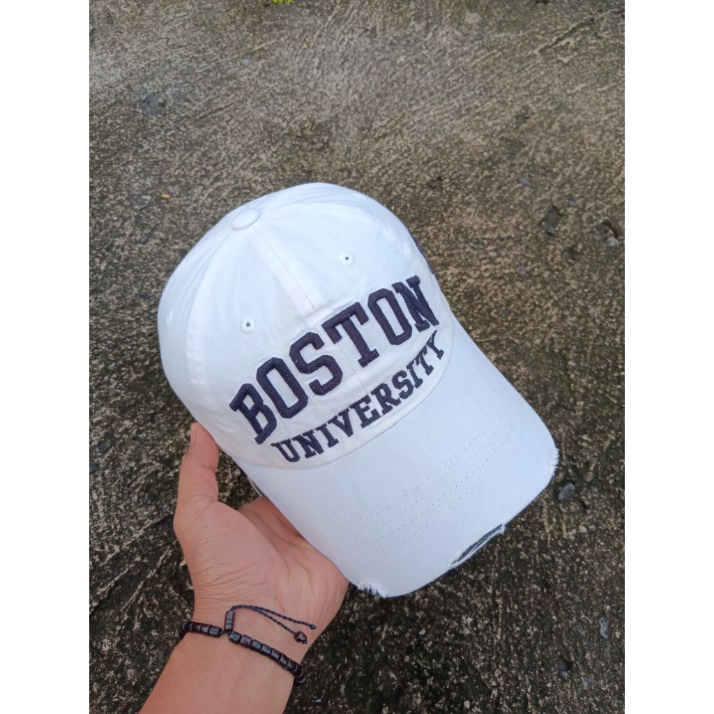 Topi Ripped BOSTON