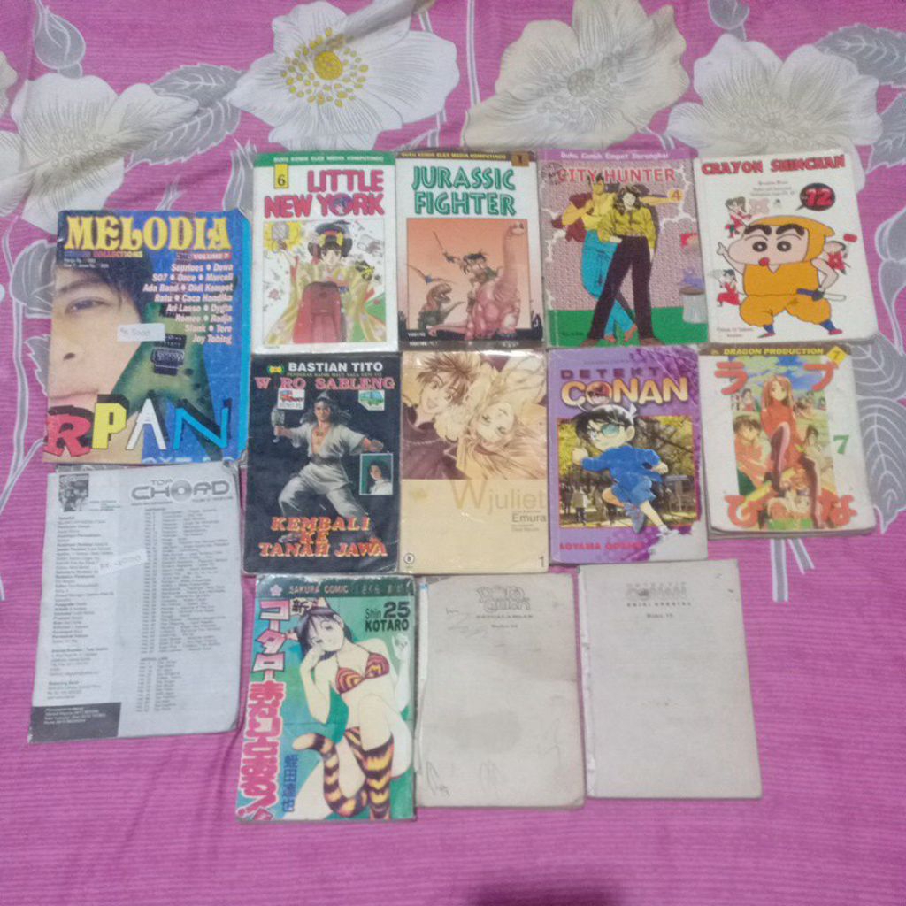 Set Komik dan buku Kunci gitar