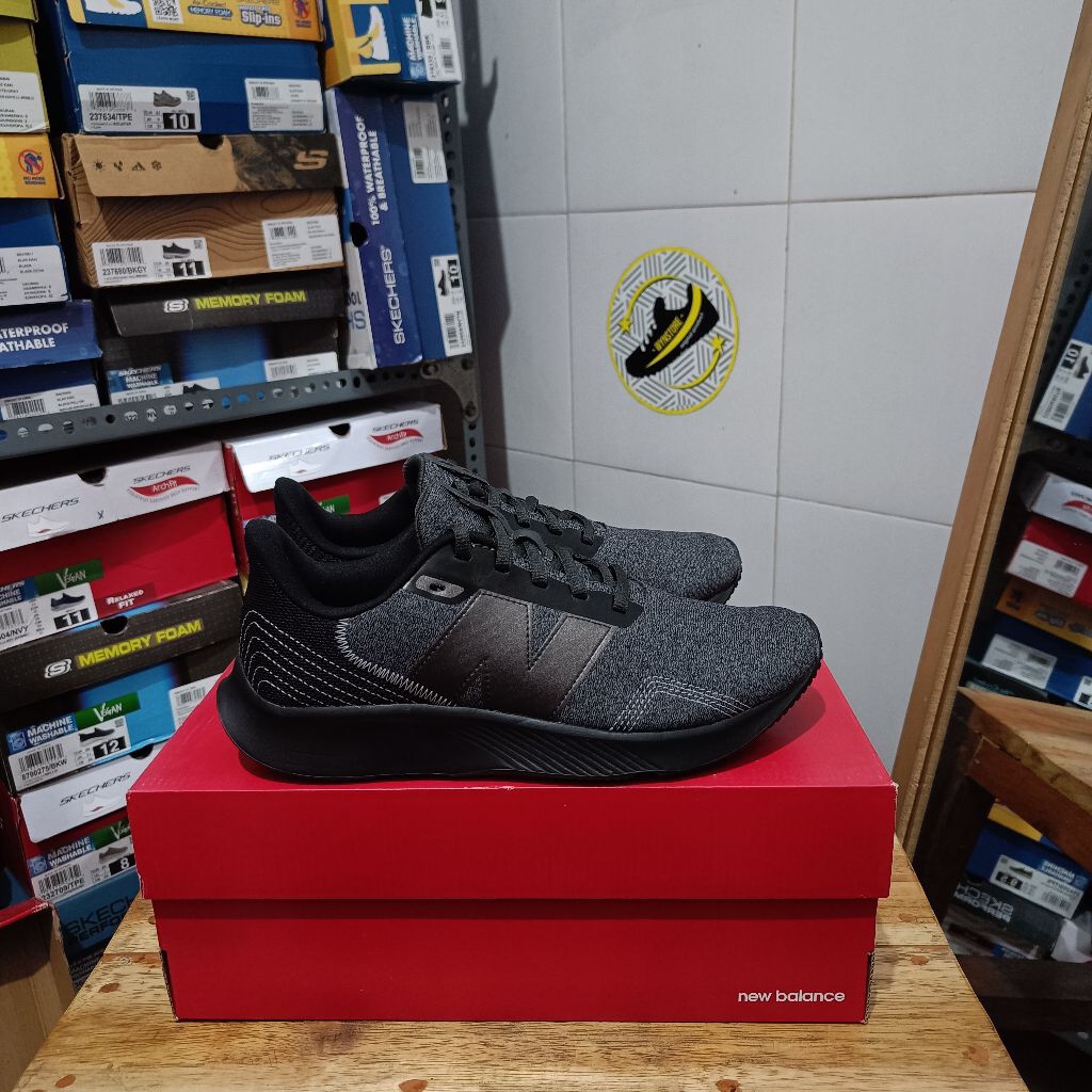 Sepatu Lari / Daily Shoes - Nb 430 Black / White