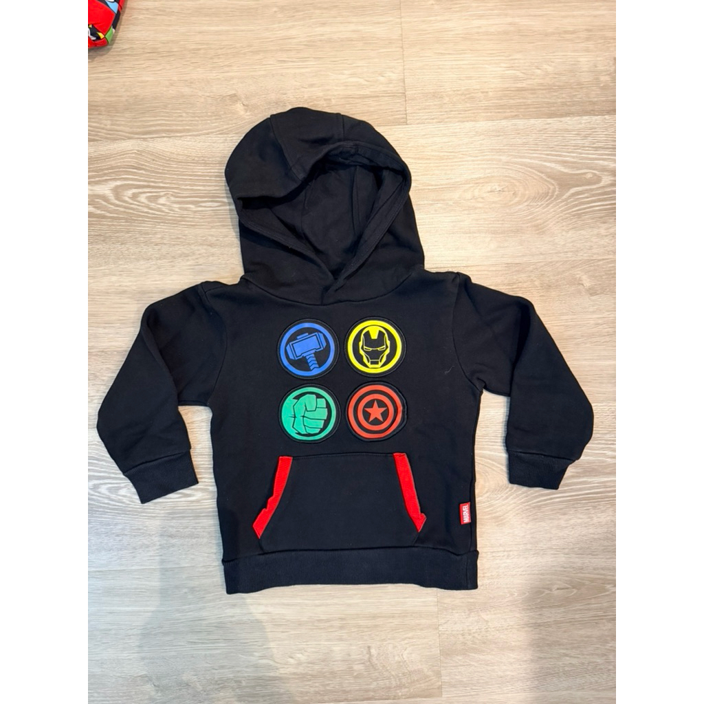 Preloved Disney Marvel Sweater Avengers Size 5-6