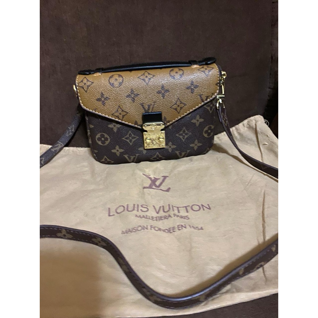 sling bag LV matis mini